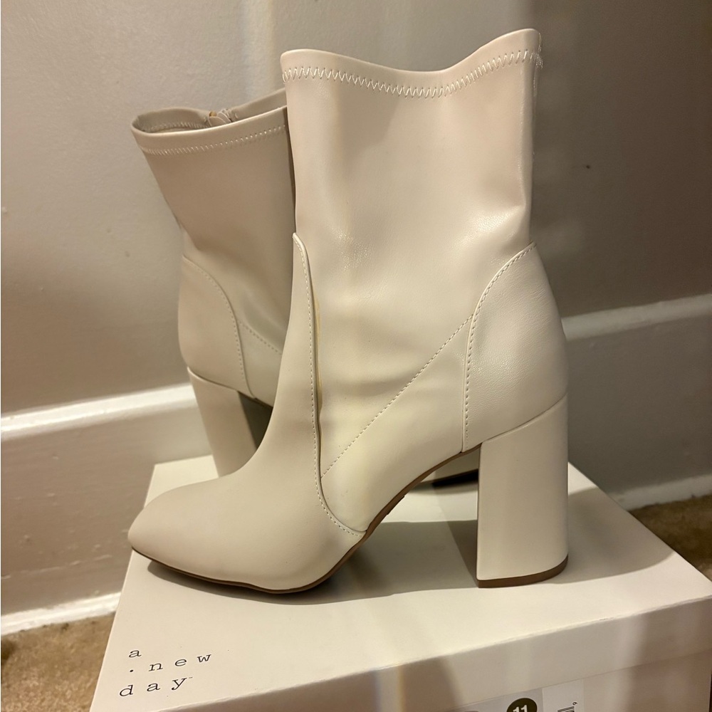 Target A New Day Penelope Stretch Ankle Boots W/ Memory Foam Off White Size 11